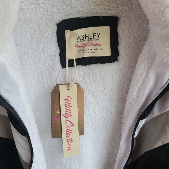 NWT Ashley By 26 International Black Jacket with Faux Fur Lining - Picture 3 of 9